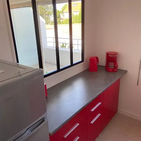 Apartment Centre-ville Au Calme Grand T2 Avec Terrasse La Rochelle (Charente-Maritime)