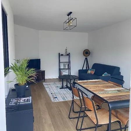 Centre-ville Au Calme Grand T2 Avec Terrasse La Rochelle