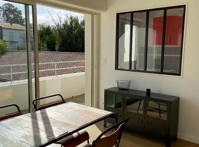 アパート Centre-ville Au Calme Grand T2 Avec Terrasse